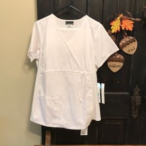 New White Maternity Scrubs Cherokee size Medium